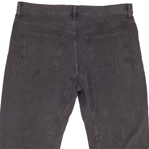 Madewell Jeans The Darted Barrel-Leg Washed Black Button Denim - Picture 7 of 12
